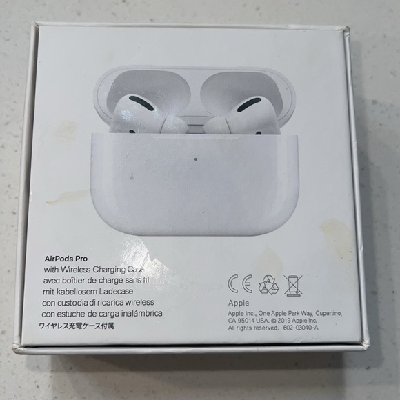 AirPods Pro Box with Manual (EMPTY BOX ONLY) APPLE Wireless Charging Case - Picture 3 of 6
